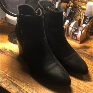 Suede heel bootie